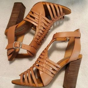 Nude chunky heel